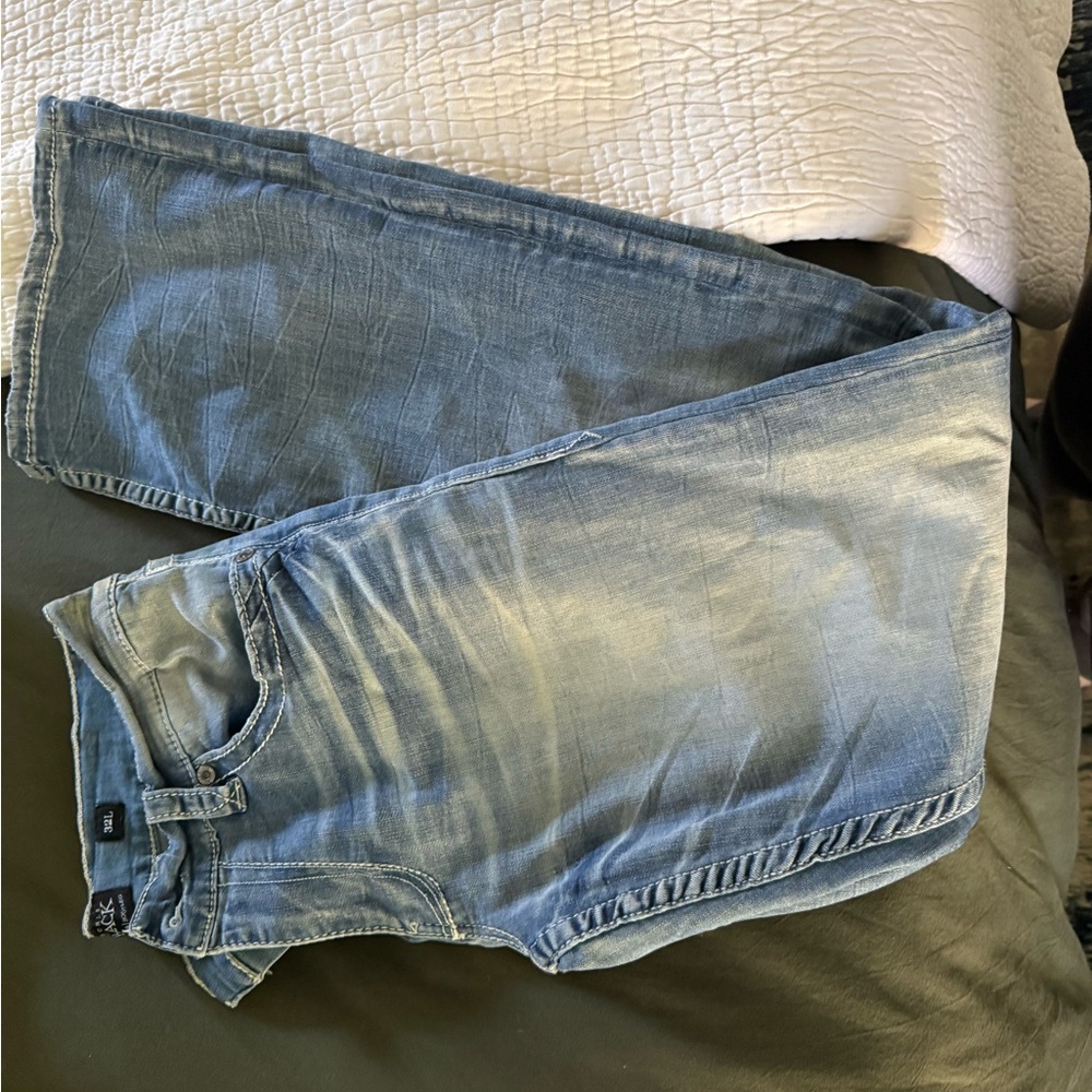 Buckle Back Bootleg Jeans in Medium Blue Wash